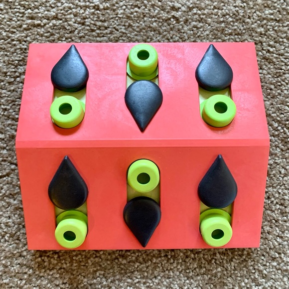 Melon Madness Puzzle & Play by Petstages - Picture 6 of 8